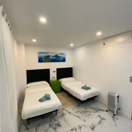 Beach Center Apartment *